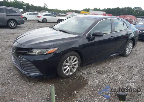 2020 Toyota Camry Le из США, поврежденный, VIN 4T1C11AK7LU509723